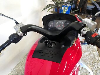 Retro Skutr-chopper CF 250 V3 jen 14.tis.KM Výrobní STAV - 7