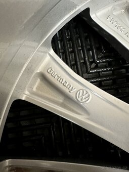 VW Tiguan II - zimní orig. ALU 5x112 R17 - 7