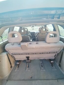 Chrysler Voyager - 7