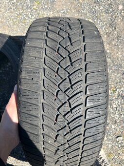 Zimní pneu r17 - 7
