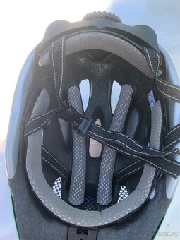 Prodám dětskou cyklo helmu - 7