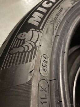 Pneu Michelin 4x 235/50/19 dot24 - 7