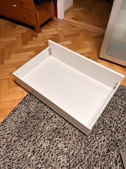 Ikea Malm- postel s úložným prostorem - 7