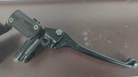 Pumpa hydraulicke spojky a predni brzda - 7