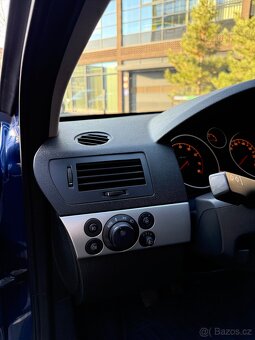 Opel Astra H GTC 1.6 - 7
