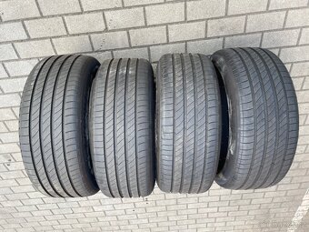 Prodám-Letní pneu 4ks 235-45-18-98V Michelin E-primacy - 7