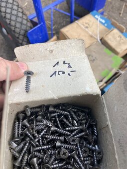 Spojovaci material, vruty, hrebiky - 7