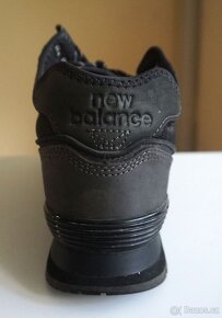 Unisex šedé pevné tenisky NEW BALANCE v.42,5 - 7