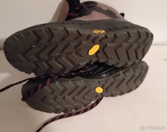pohorky kožené nové vel. 39 zn. Vibram - 7