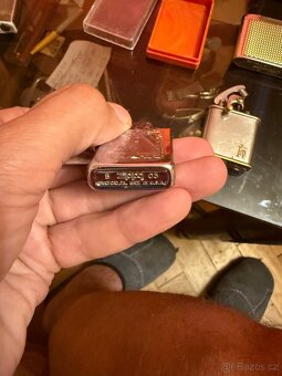 Sbírka po sběrateli 19x zapalovačů + obal na Zippo - 7