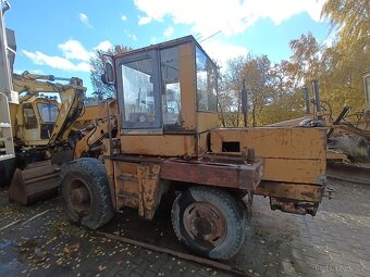 Kolový nakladač UN 053.1 - 7