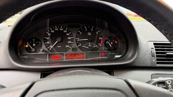 BMW 3 E46 6-valec benzín M52 manuál - 7