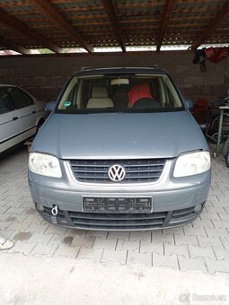 VW Touran  1,6 FSI ,85kw,r.2004 - 7