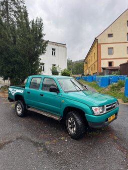 Toyota Hilux 2000 - 7