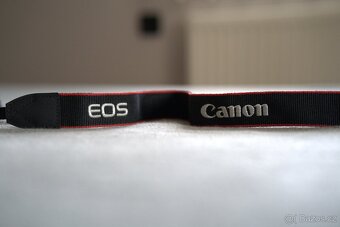 Prodám Canon EOS 2000D - 7