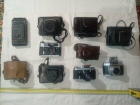 Fotoaparáty 24 ks, blesky 4 ks + stojánek 127 cm - 7