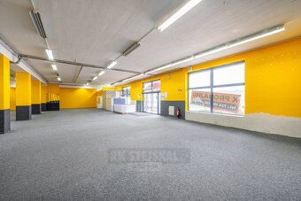 Pronájem obchodních prostor, 800 m2, v obchodní lokalitě Str - 7