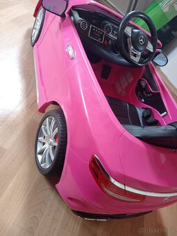 Dětské auto Mercedes AMG. - 7