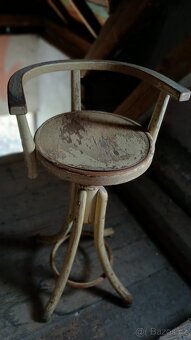Originální historická dětská holičská židle Thonet. - 7