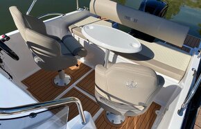Trident 530 Sundeck - 7