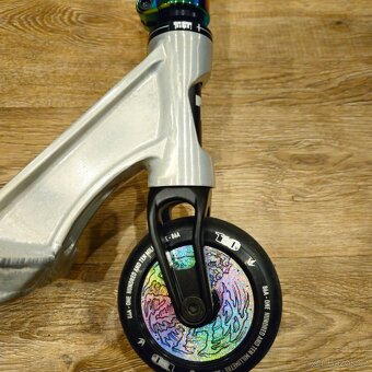 Custom freestyle koloběžka - 7