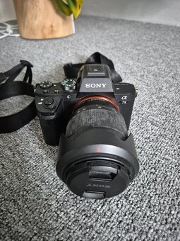 Sony A7 II Full-Frame + hodně příslušenství - 7