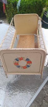 Starožitna plechová postýlka pro panenky - 7