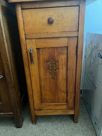 Staré skříně - příborníky - stolky - 7