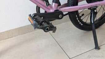 Prodám dětské kolo Rascal 16 - Raspberry - 7