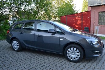 OPEL Astra Sports Tourer 1.7CDTi 81kw rok 2014 - 7