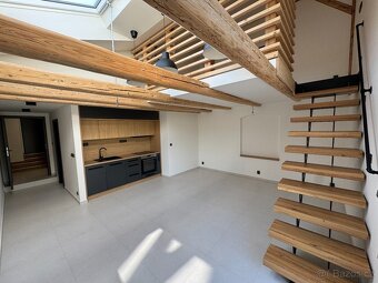 Moderní LOFT na starém městě v Klášterci nad Ohří - 7