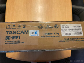 TASCAM BD/DVD/CD přehrávač - 7