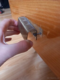 Pevný dřevěný stůl - 7