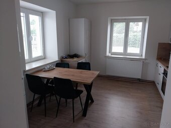 Prostorný rodinný dům se zahradou 2655 m², 3 km od Bruntálu - 7