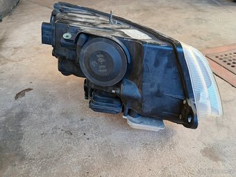 Superb II Bi-xenon L - 7