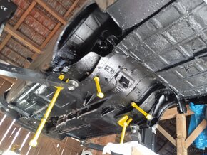 Prodám rozpracovaný projekt Lada 2107 - 7