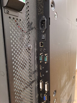 LCD 46" - NEC MultiSync P462 - 7