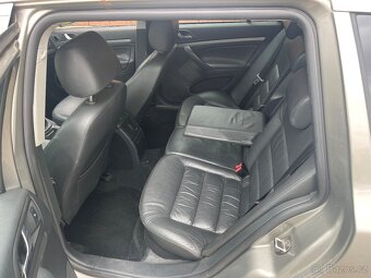 Škoda Octavia 2 2.0fsi - 7