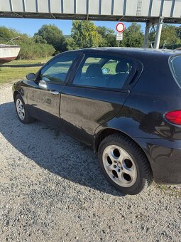 Alfa Romeo 147 1.9JTDm - 7