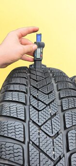 17" disk BMW X1 se zimními pneu 225/55/17 - zánovní - 7