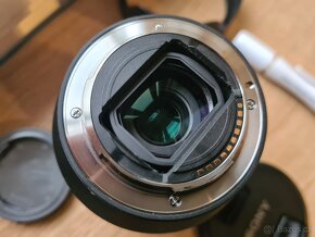 Sony FE 24-105 mm f/4 OSS objektiv v super stavu - 7