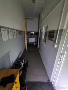 Dům s možností víceúčelového využití, celková plocha 1782 m2 - 7
