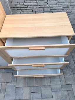 Prodám šatní skříň a komodu IKEA - 7