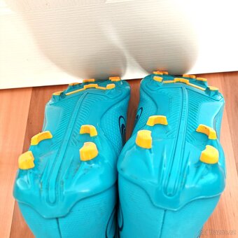 KOPAČKY NIKE VEL. EUR 44, USA 10, UK 9 - 7