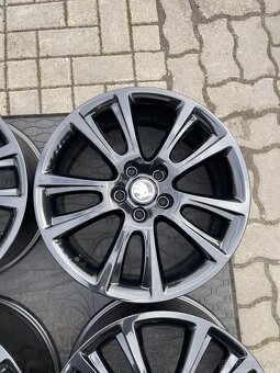 ORIGINÁL Alu Škoda ZENITH R18, 5x112 - TOP STAV - 7