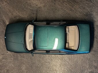BMW M5 E34 Cecotto zelená 1:18 - 7