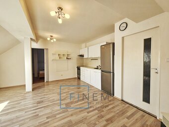 K pronájmu podkrovní byt 2+kk, 47 m2 – Zeměchy u Kralup nad - 7