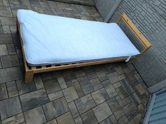 Prodám dřevěnou postel + Matrací 90cm x 200cm - 7