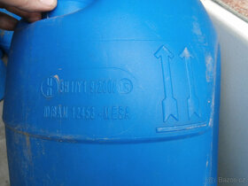 Kanystry plastové na naftu i jiné za 80 kč - 7