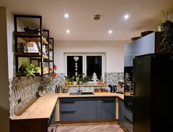 Kuchyně na míru, nábytek na míru, vestavěné skříně - 7